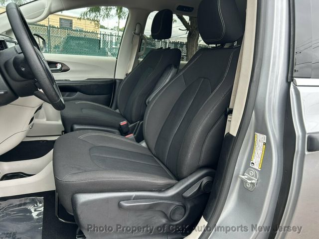 2020 Chrysler Voyager L FWD - 23060196 - 25