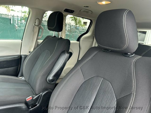2020 Chrysler Voyager L FWD - 23060196 - 27