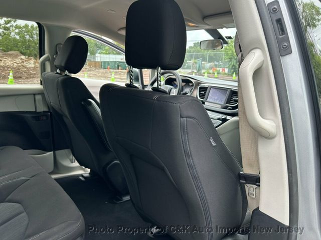 2020 Chrysler Voyager L FWD - 23060196 - 34