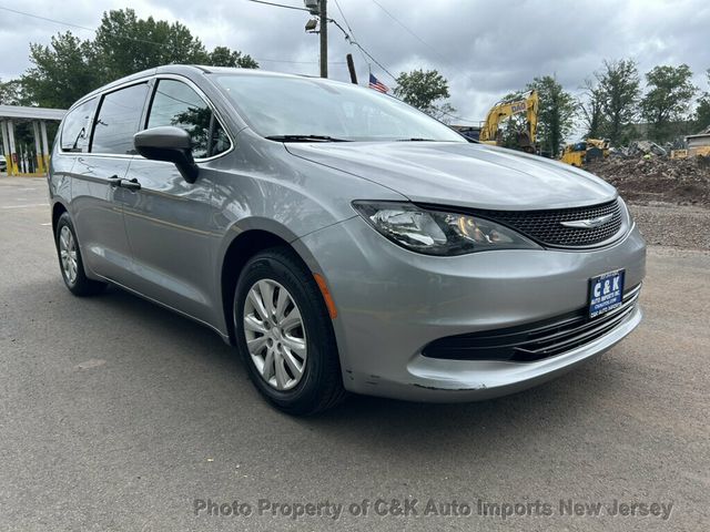 2020 Chrysler Voyager L FWD - 23060196 - 4