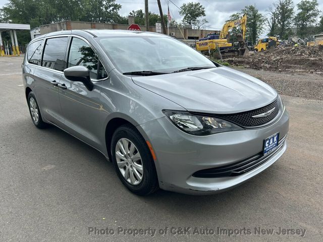 2020 Chrysler Voyager L FWD - 23060196 - 5