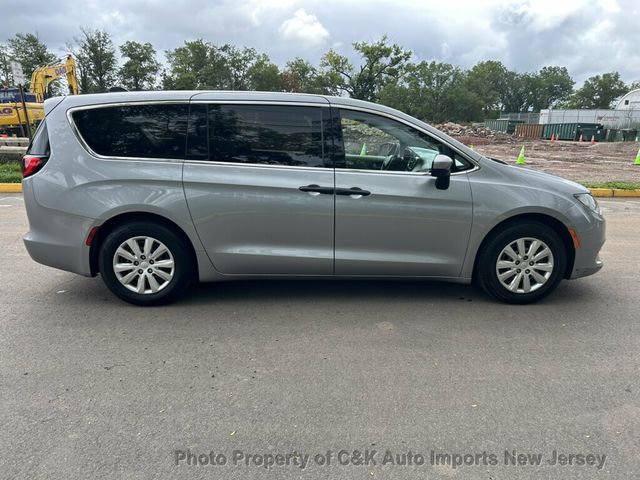 2020 Chrysler Voyager L FWD - 23060196 - 7