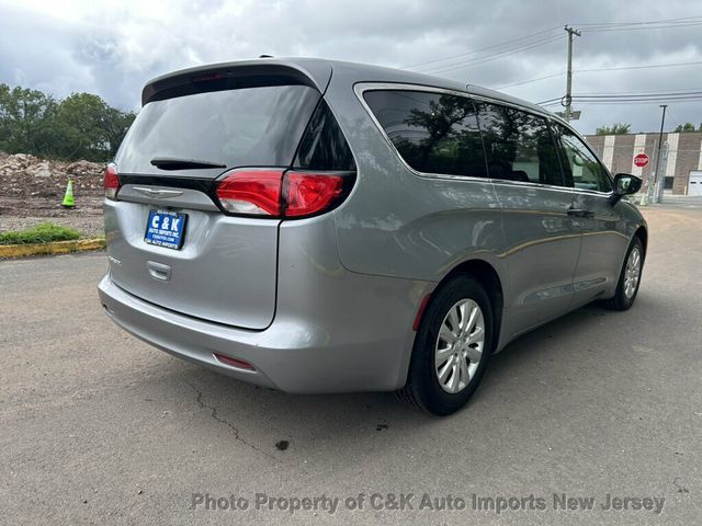2020 Chrysler Voyager L FWD - 23060196 - 8