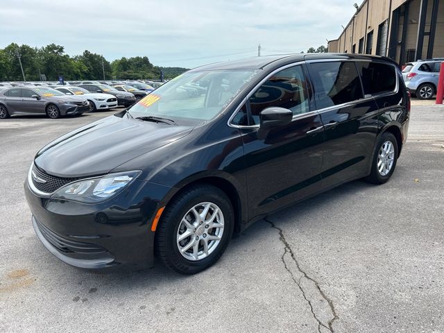 2020 Chrysler Voyager LX FWD - 23045278 - 2