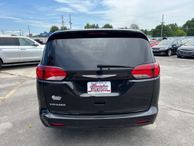 2020 Chrysler Voyager LX FWD - 23045278 - 4