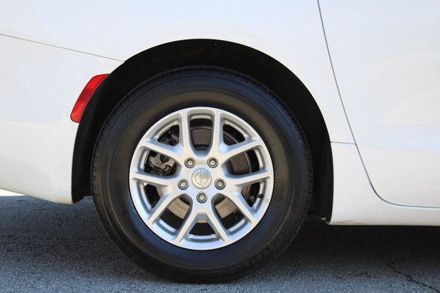 2020 Chrysler Voyager LX FWD - 22942098 - 20