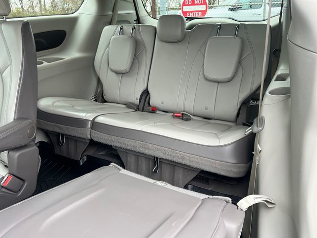 2020 Chrysler Voyager LX FWD - 22950543 - 13