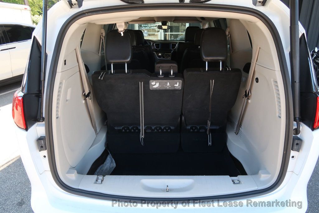 2020 Chrysler Voyager Voyager LXi - 23028049 - 18