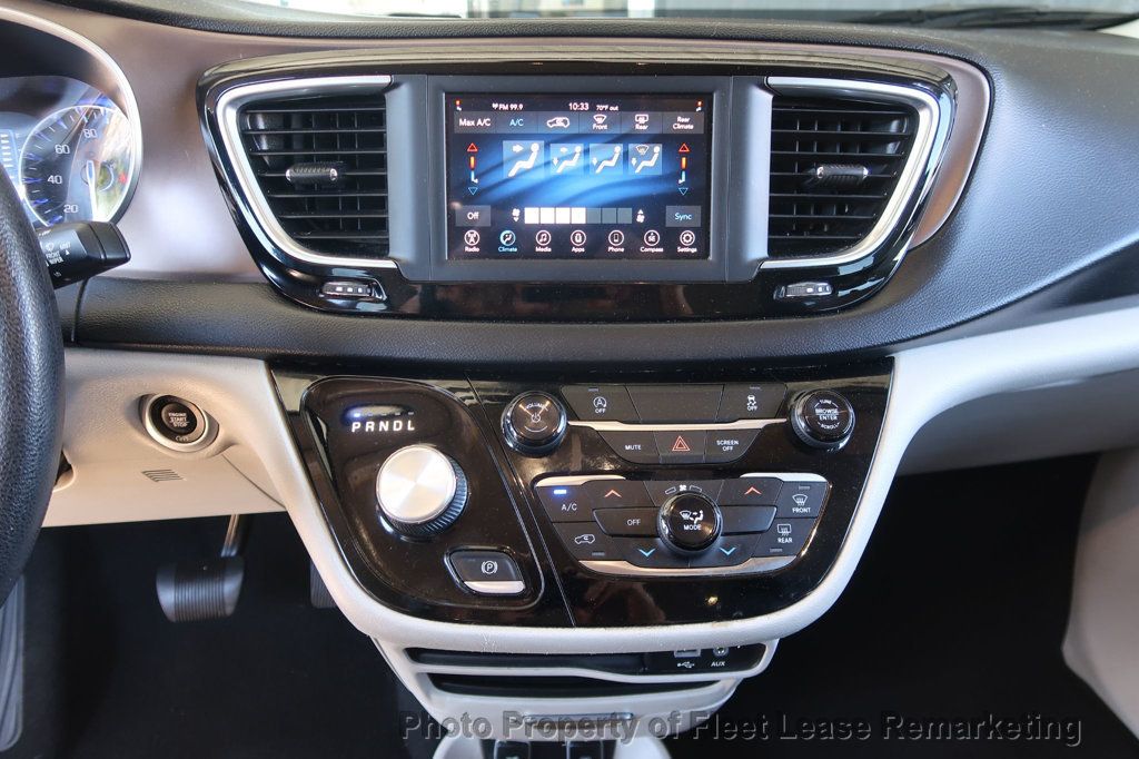2020 Chrysler Voyager Voyager LXi - 23028049 - 29