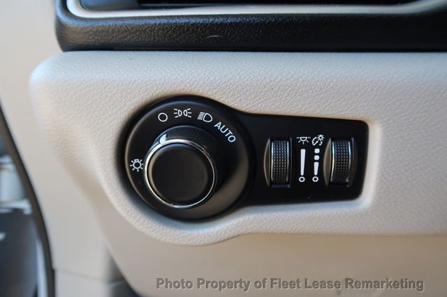2020 Chrysler Voyager Voyager LXi - 23028049 - 38