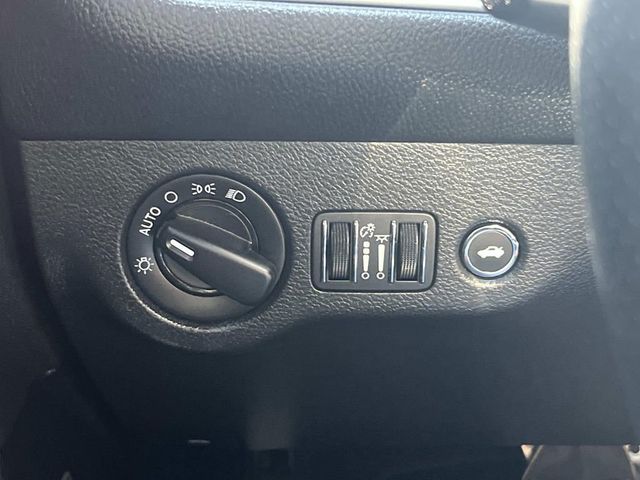 2020 Dodge Challenger SRT Hellcat - 23005909 - 17