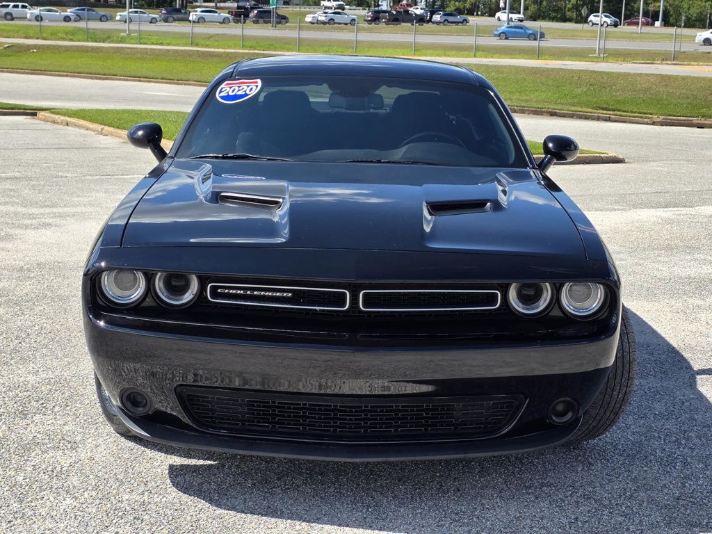 2020 Dodge Challenger SXT photo 2