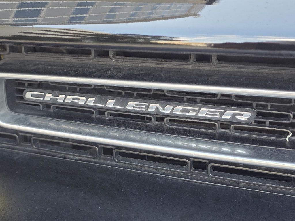 2020 Dodge Challenger SXT photo 21