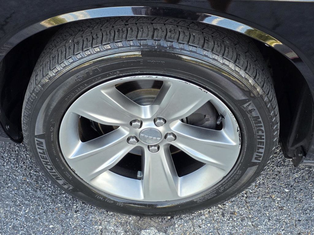 2020 Dodge Challenger SXT photo 23