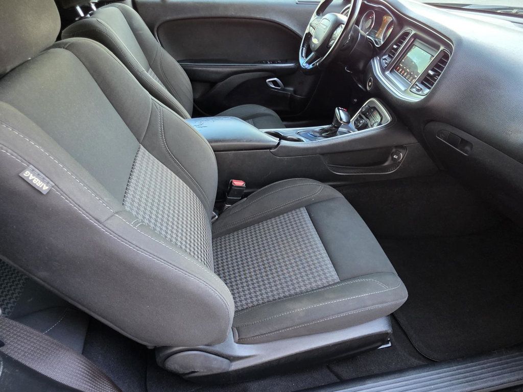 2020 Dodge Challenger SXT photo 8