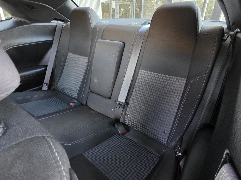 2020 Dodge Challenger SXT photo 9