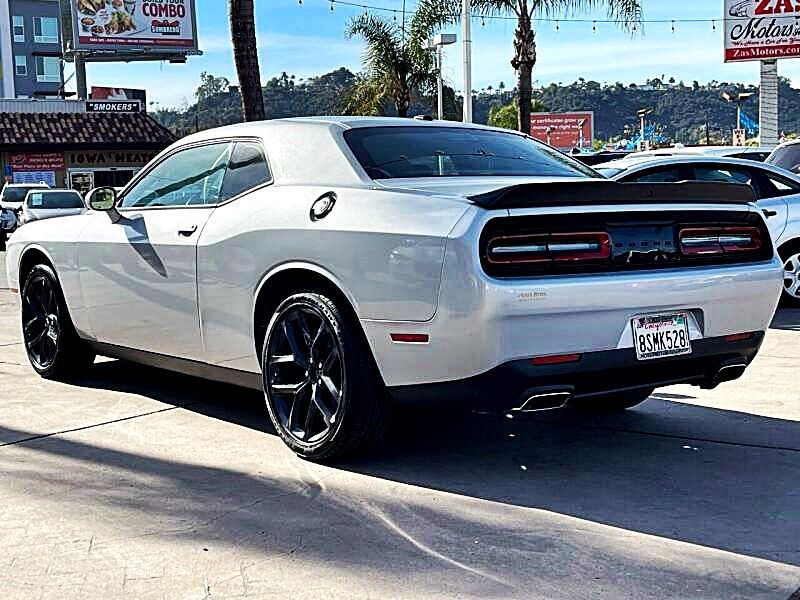 2020 Dodge Challenger SXT RWD - 21732649 - 3