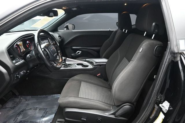 2020 Dodge Challenger SXT RWD - 22999912 - 11