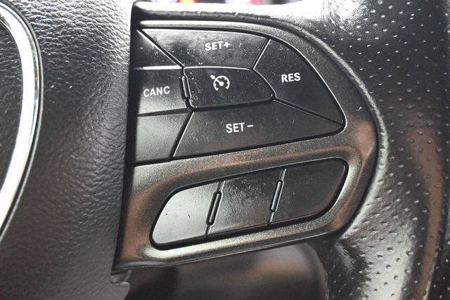 2020 Dodge Challenger SXT RWD - 22999912 - 22