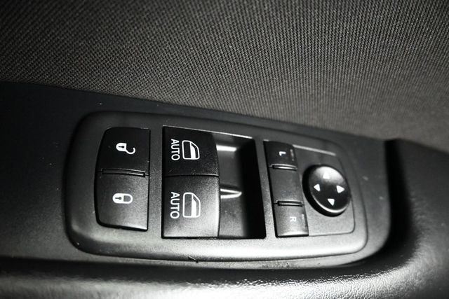 2020 Dodge Challenger SXT RWD - 22999912 - 26
