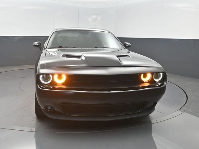 2020 Dodge Challenger SXT RWD - 22999912 - 32