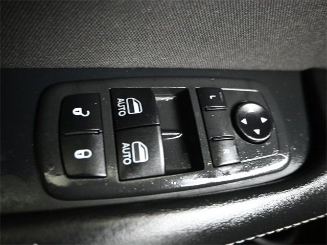 2020 Dodge Challenger SXT RWD - 22969875 - 25