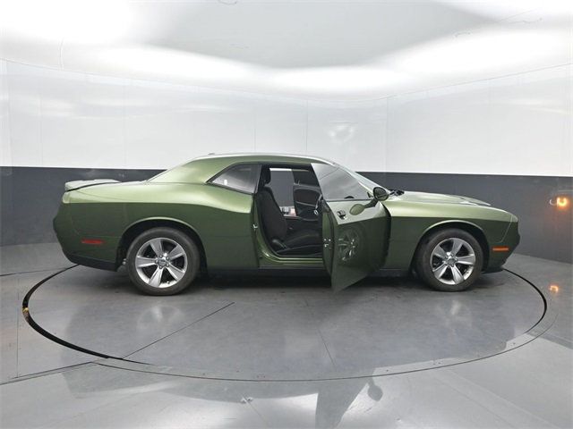 2020 Dodge Challenger SXT RWD - 22969875 - 32