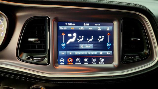 2020 Dodge Challenger SXT RWD w/ Convenience Group & Plus Pkg - 23061728 - 17