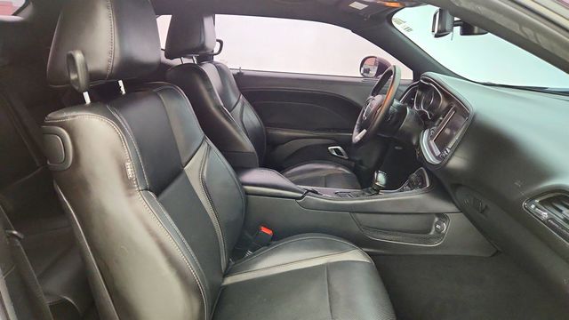 2020 Dodge Challenger SXT RWD w/ Convenience Group & Plus Pkg - 23061728 - 22