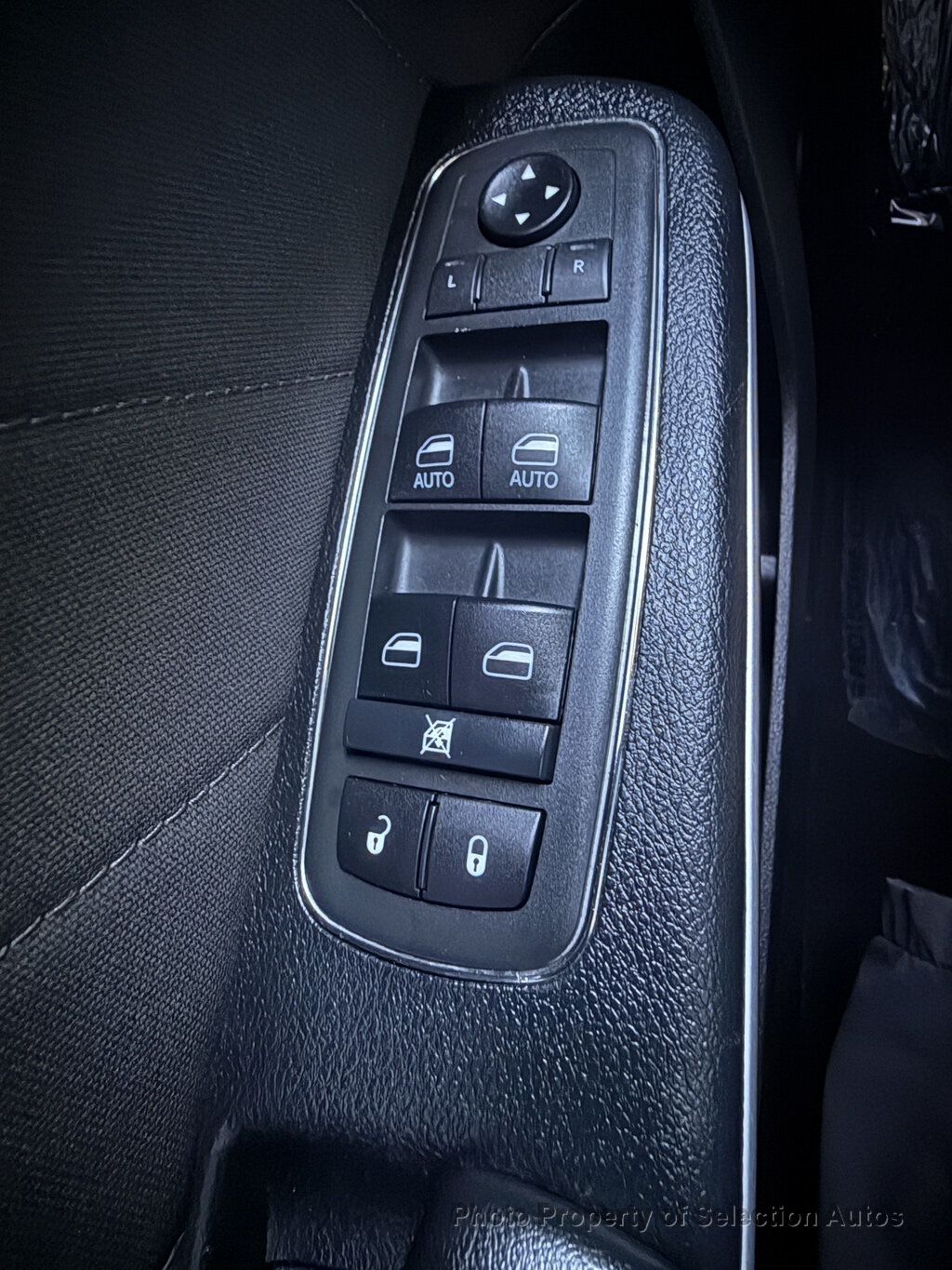 Dodge Charger photo 24