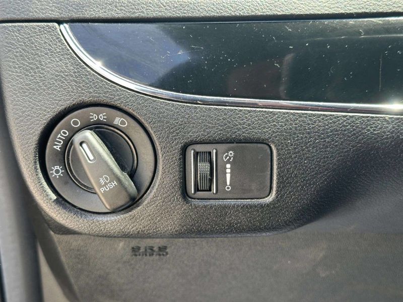 2020 Dodge Grand Caravan SE 4dr Mini Van - 23050934 - 24