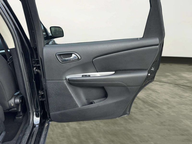 2020 Dodge Journey SE Value FWD - 22977675 - 16