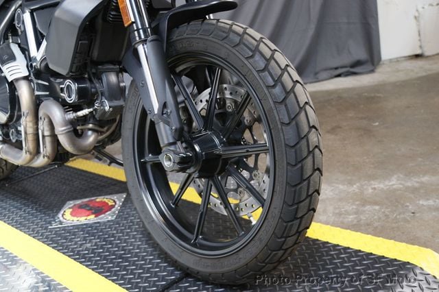 2020 Ducati Scrambler Icon Dark One Owner Bike! - 22349508 - 12