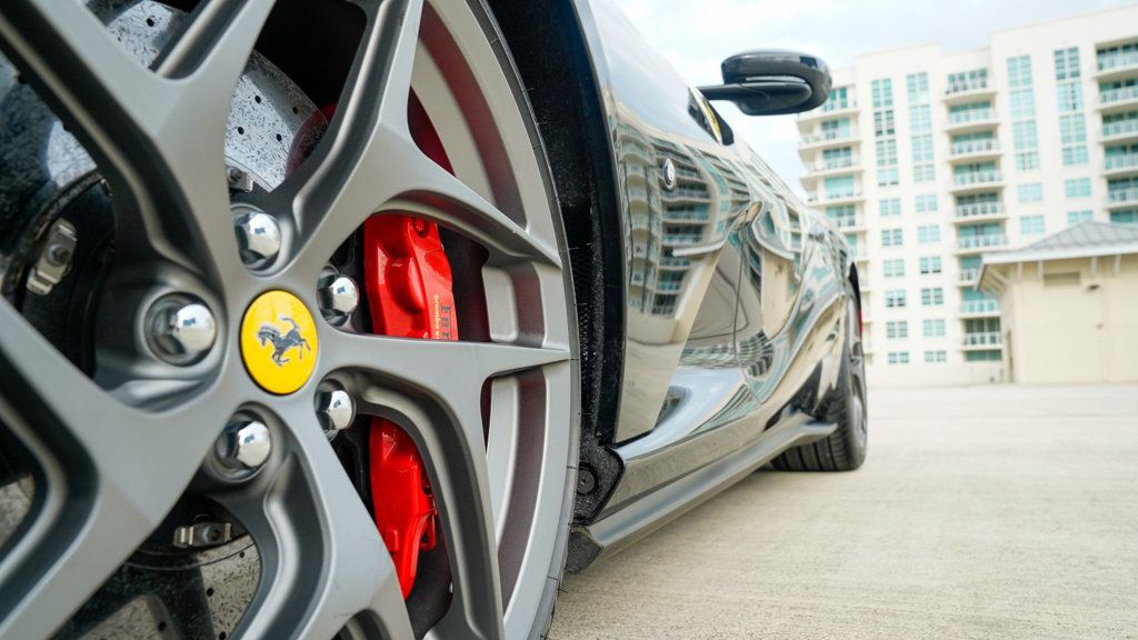 2020 Ferrari 812 Superfast Coupe - 22707805 - 32