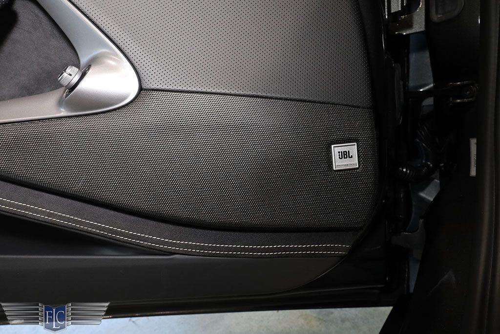 2020 Ferrari 812 Superfast Coupe - 22962182 - 24