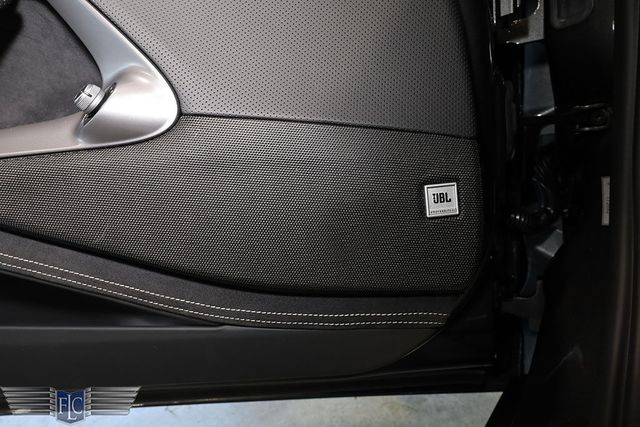 2020 Ferrari 812 Superfast Coupe - 22962182 - 24