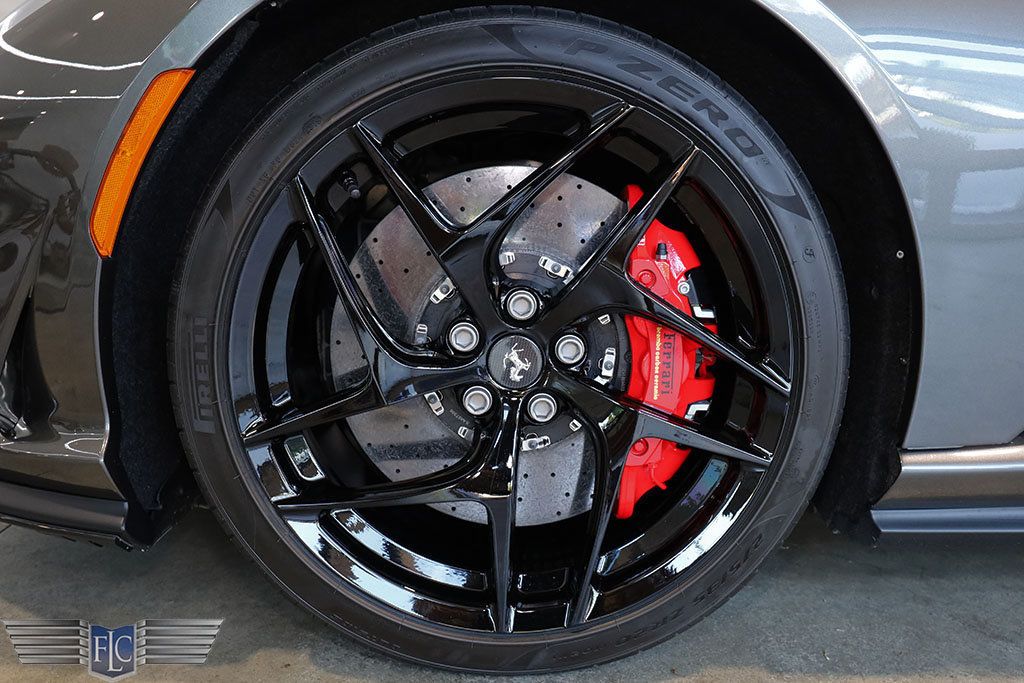 2020 Ferrari 812 Superfast Coupe - 22962182 - 36