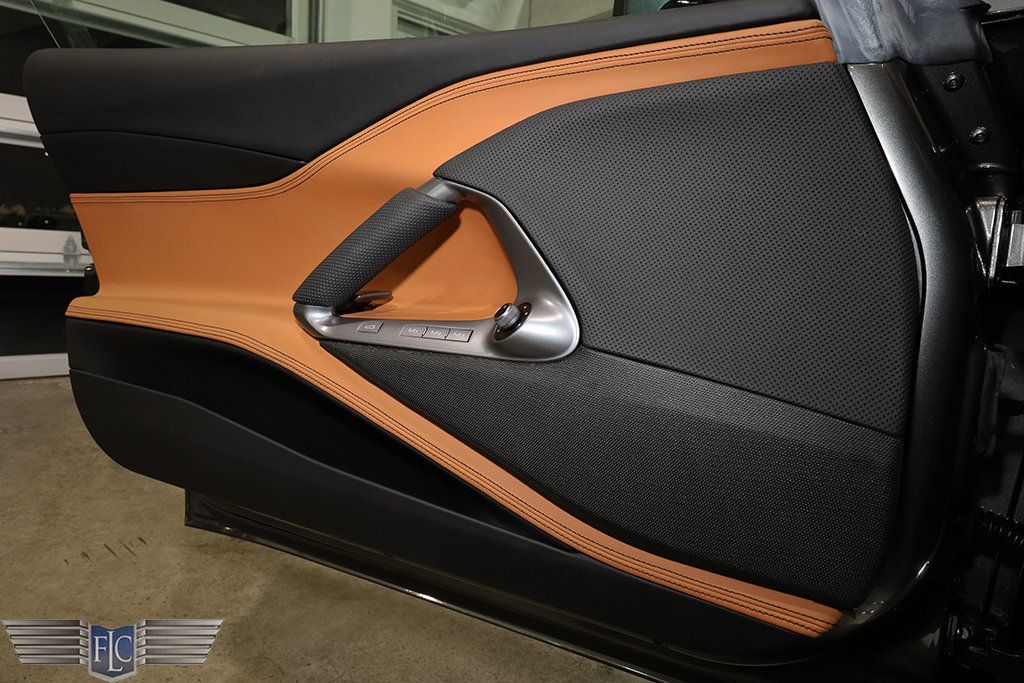 2020 Ferrari 812 Superfast Coupe - 23009030 - 18