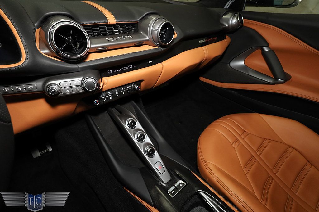 2020 Ferrari 812 Superfast Coupe - 23009030 - 24