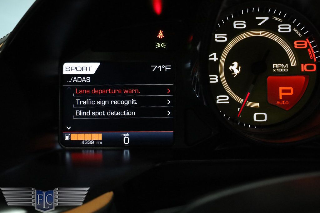 2020 Ferrari 812 Superfast Coupe - 23009030 - 33