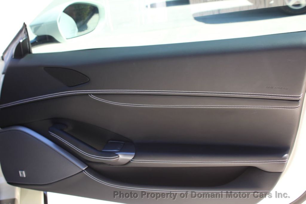 2020 Ferrari Portofino Base photo 22