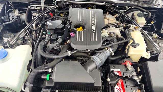 2020 FIAT 124 Spider Abarth Convertible with Performance Brakes and Convenience Group - 22990094 - 25