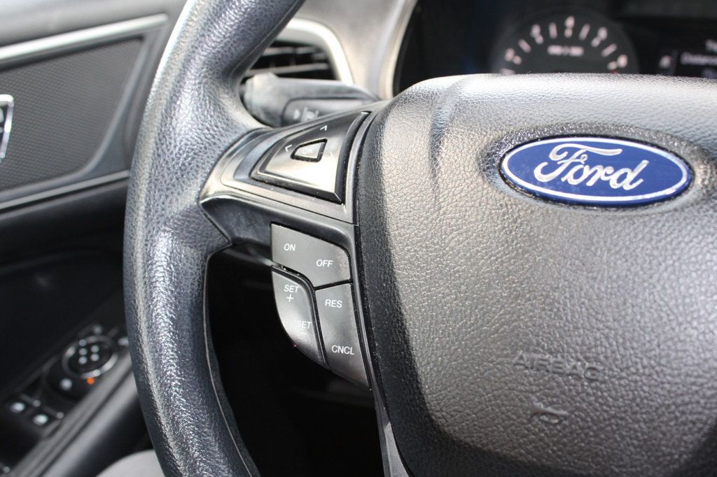 2020 Ford Edge SE photo 24