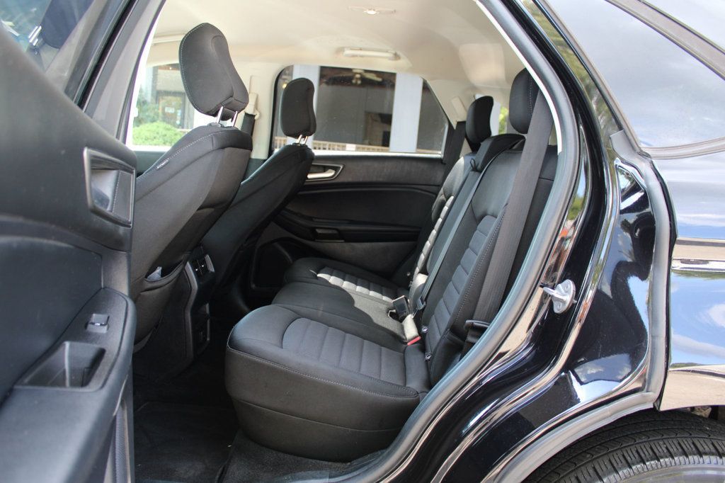 2020 Ford Edge SE photo 7
