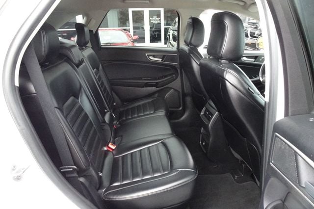 2020 Ford Edge SEL AWD - 22930051 - 11