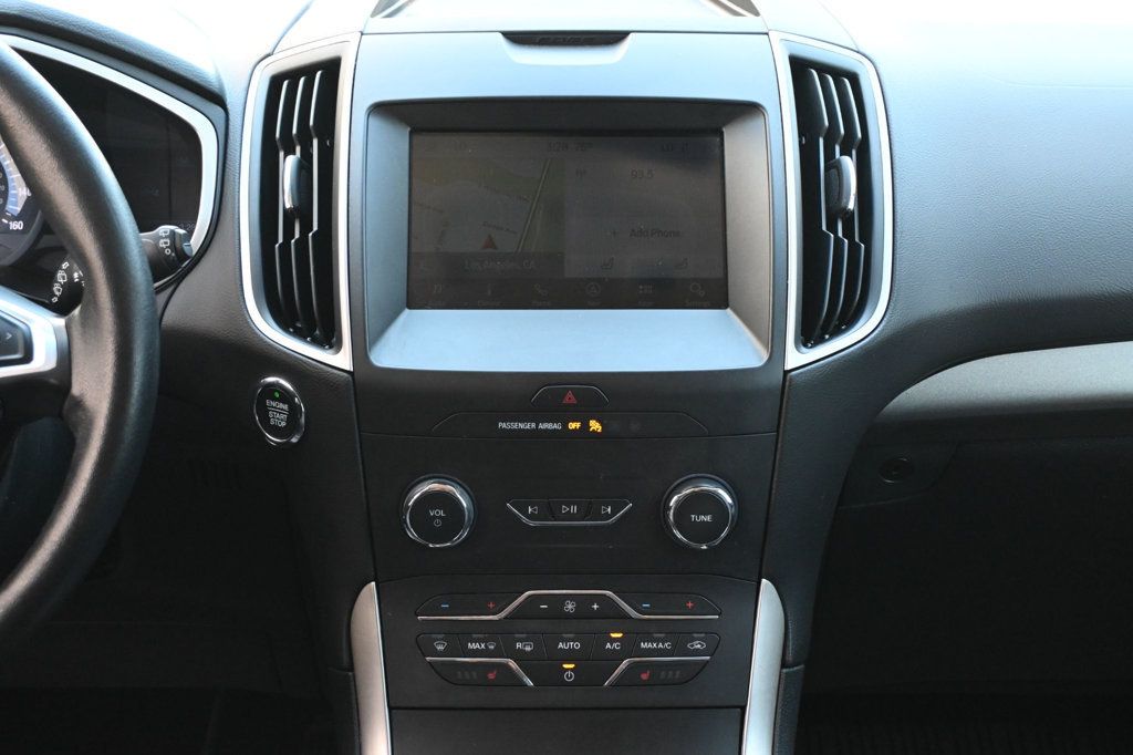 2020 Ford Edge SEL photo 8