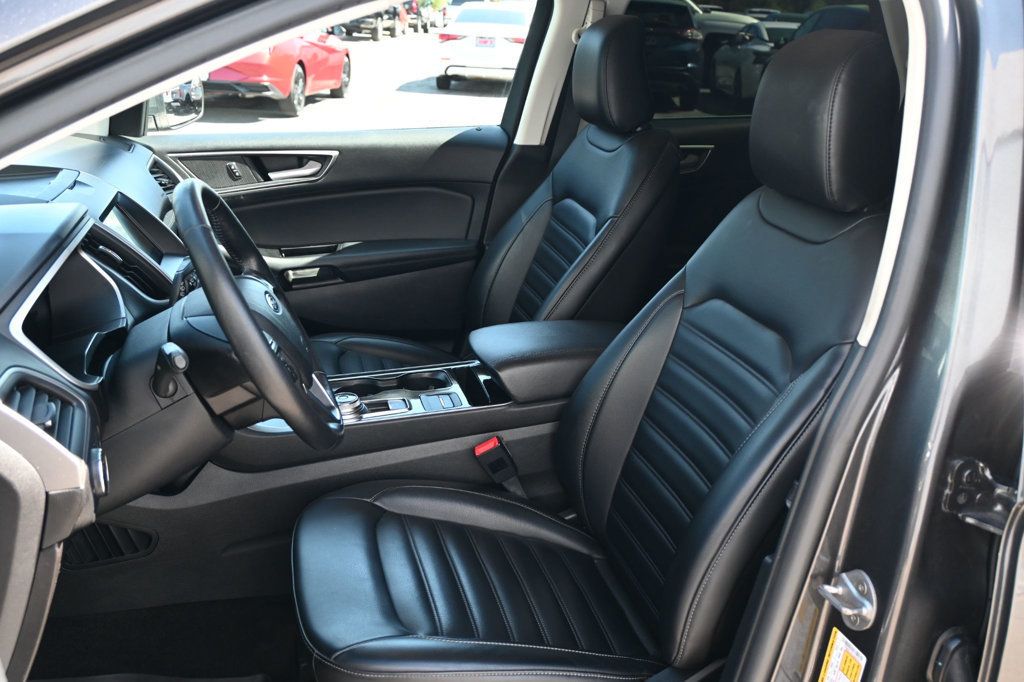 2020 Ford Edge SEL photo 10