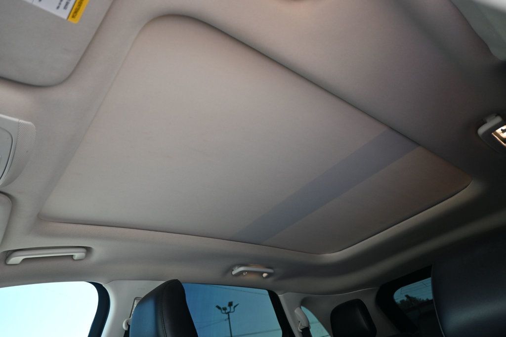 2020 Ford Edge SEL photo 14