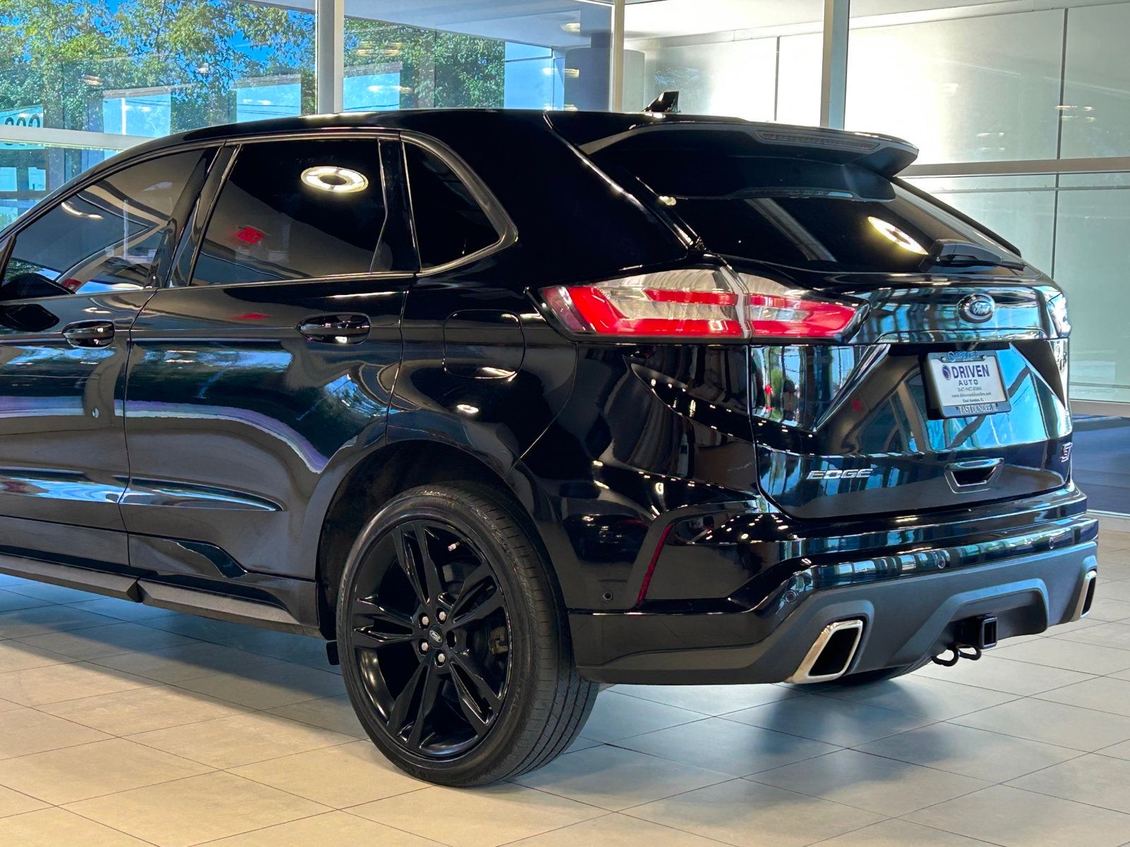 2020 Ford Edge ST photo 13