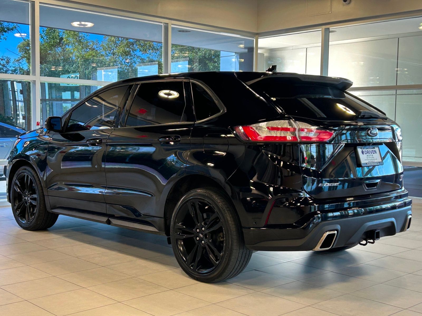 2020 Ford Edge ST photo 14